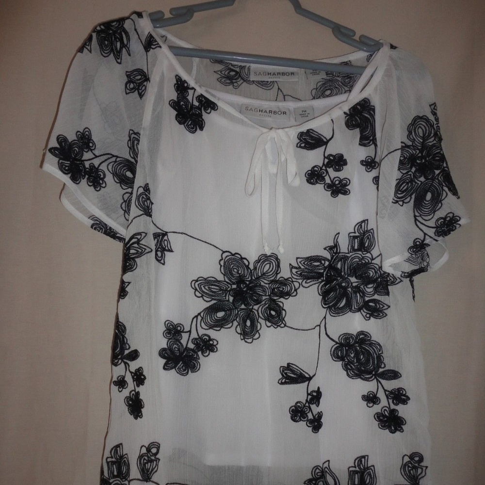 Sag Harbor Petite  SZ PM Sheer top w/ cami